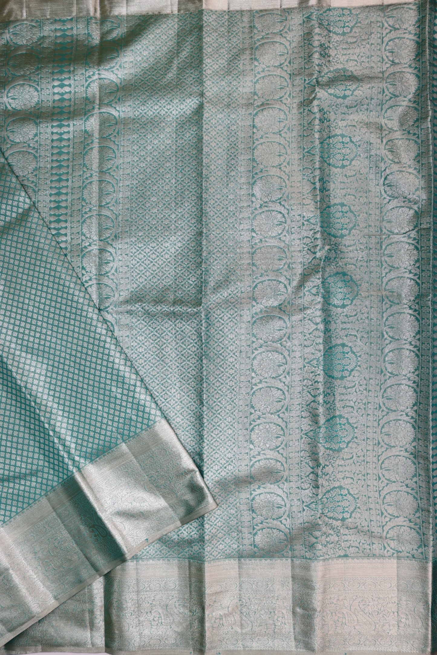Lavish Pastel Green Pure Kanjipuram Saree From Weavers and Best on Online