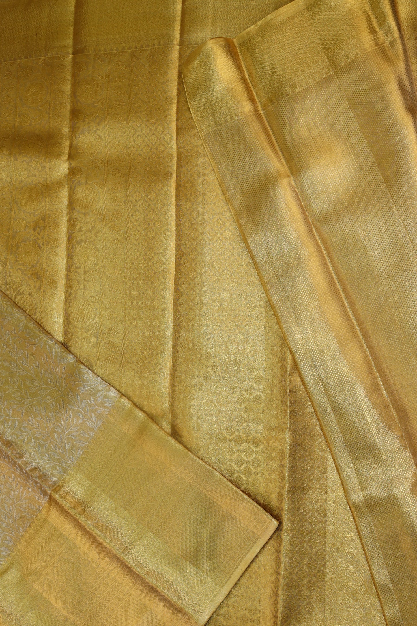 Classic Gold Kanjipuram Saree