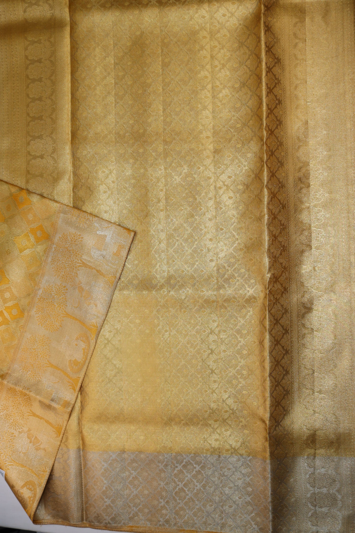 Traditional Gold Kanjipuram Saree