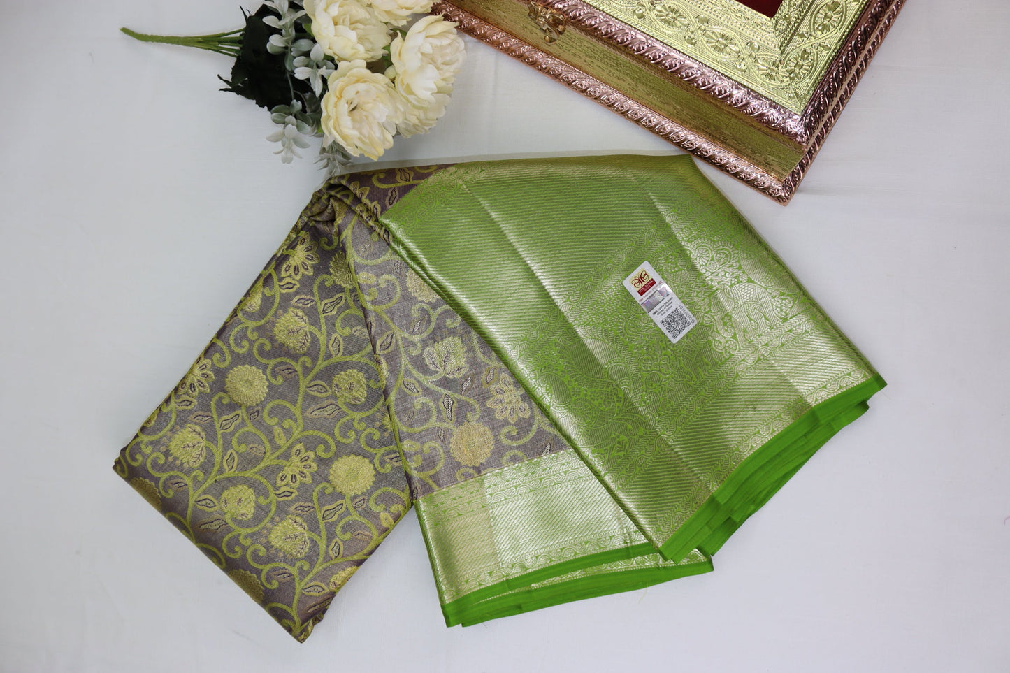Enchanting Grey Pure Kanjipuram Saree From Weavers and Best on Online