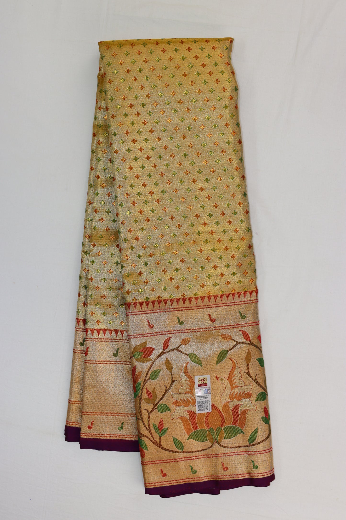 Classy Gold Kanchipuram Silk saree From Weavers and Best on Online