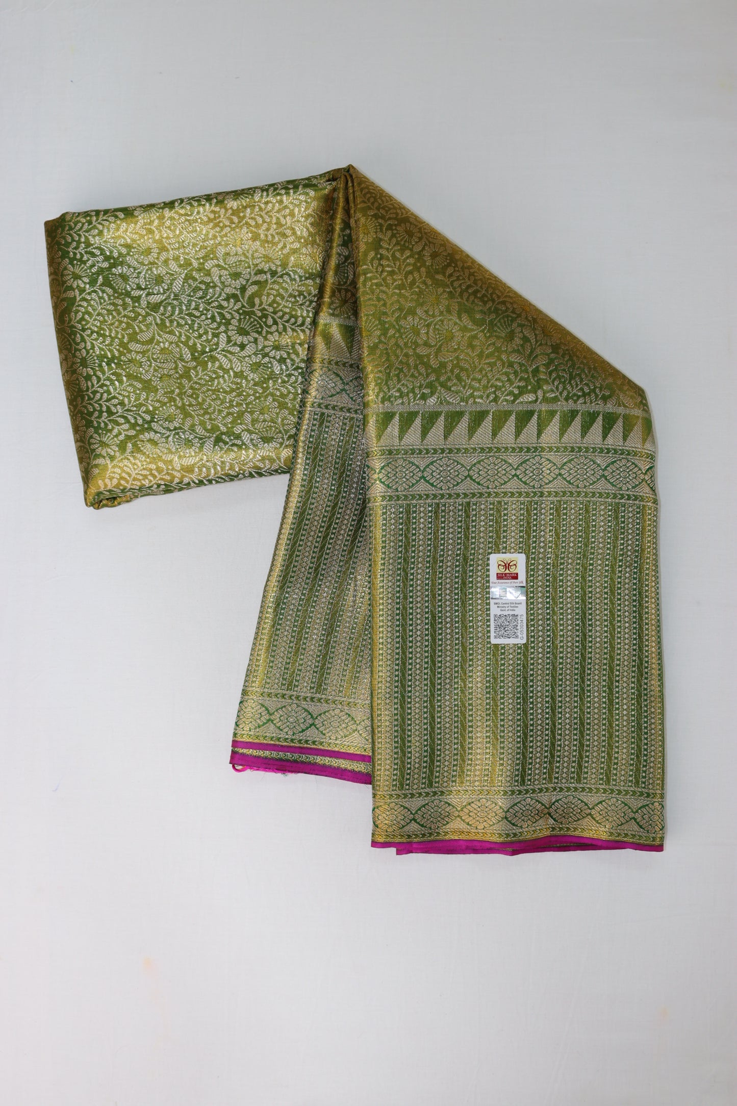 Traditional Green Kanchipuram Silk Saree From Weavers and Best on Online