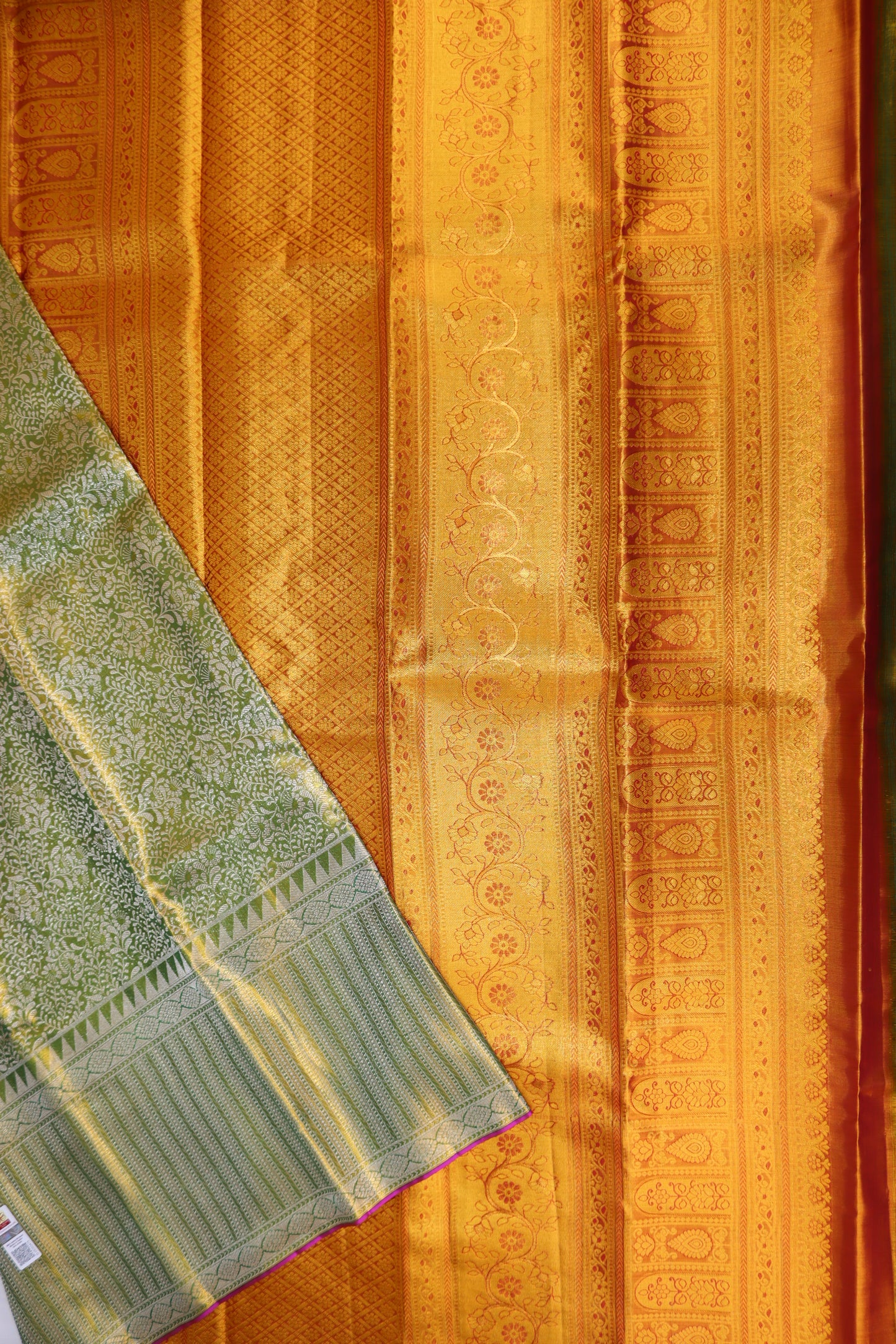 Traditional Green Kanchipuram Silk Saree From Weavers and Best on Online