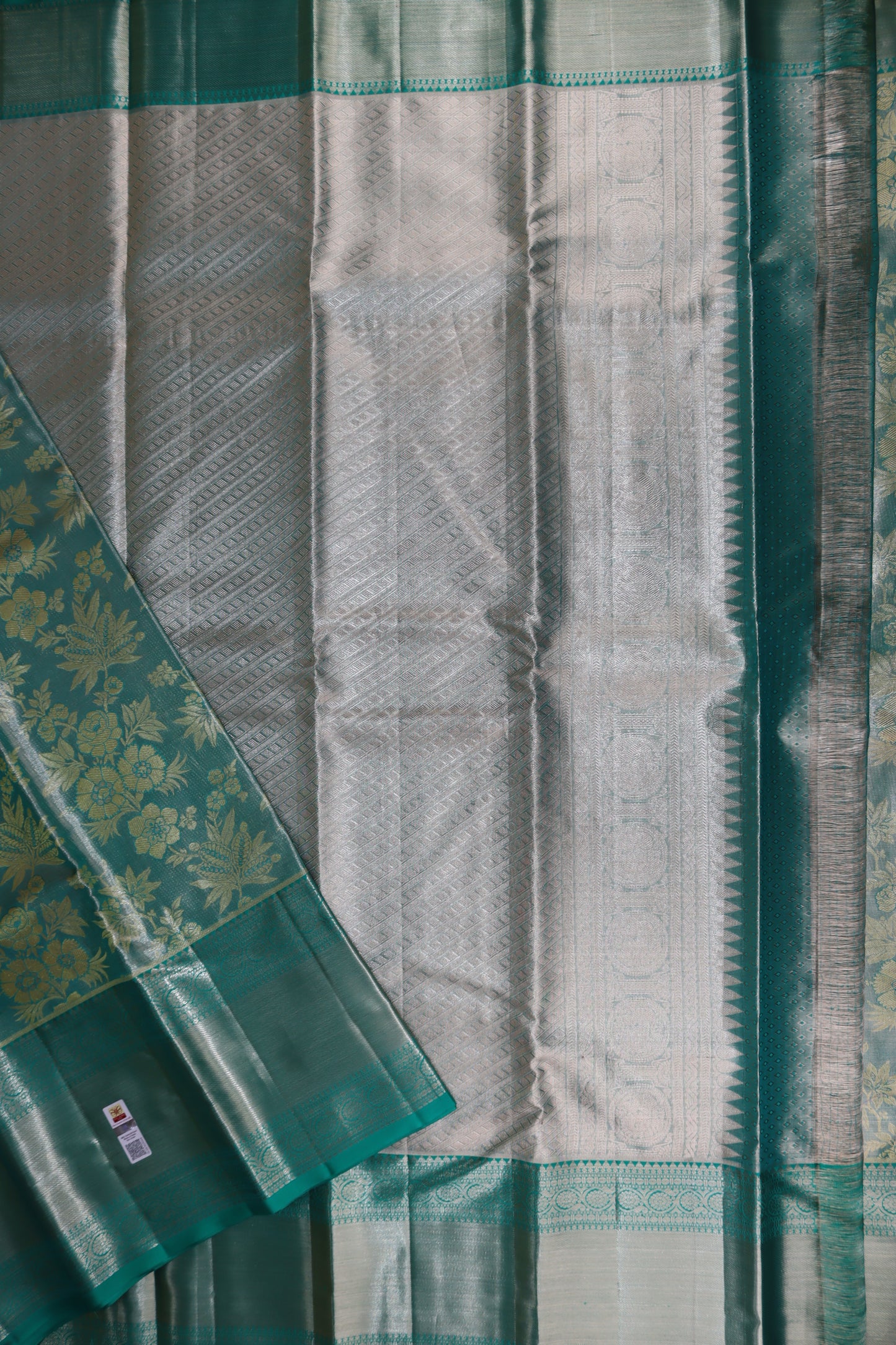 Gorgeous Light Green Kanchipuram Silk Saree From Weavers and Best on Online