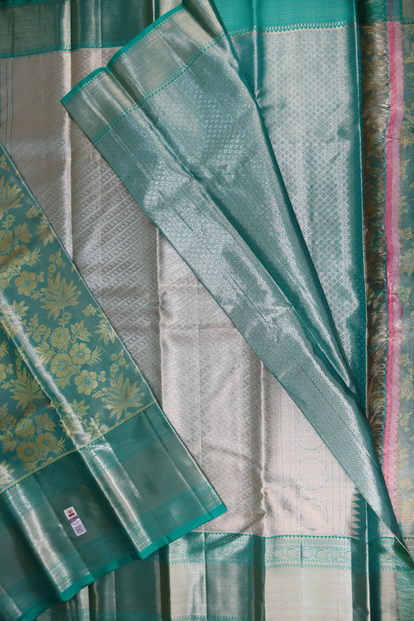 Gorgeous Light Green Kanchipuram Silk Saree From Weavers and Best on Online