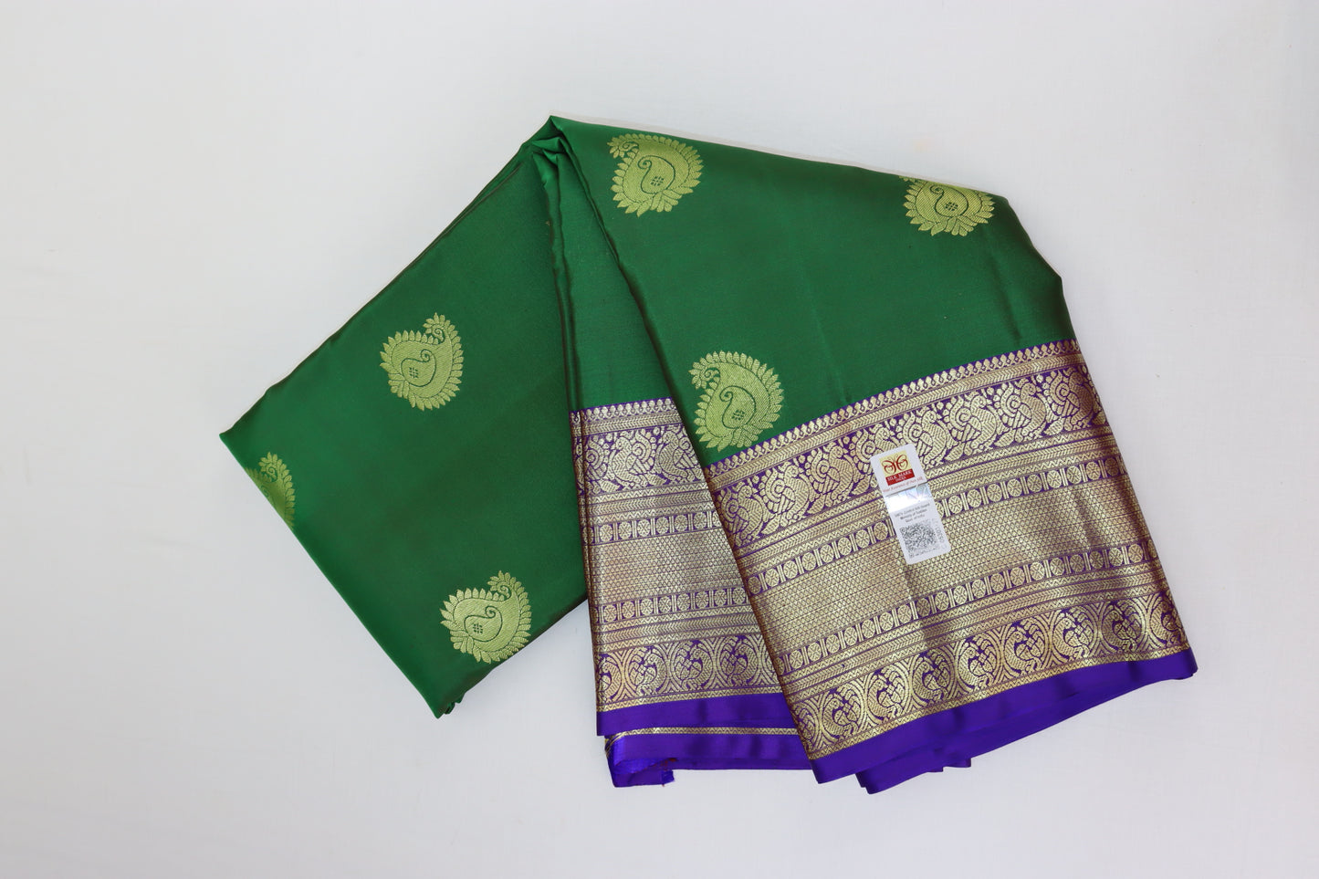 Traditional Green Kanchipuram Silk Saree From Weavers and Best on Online