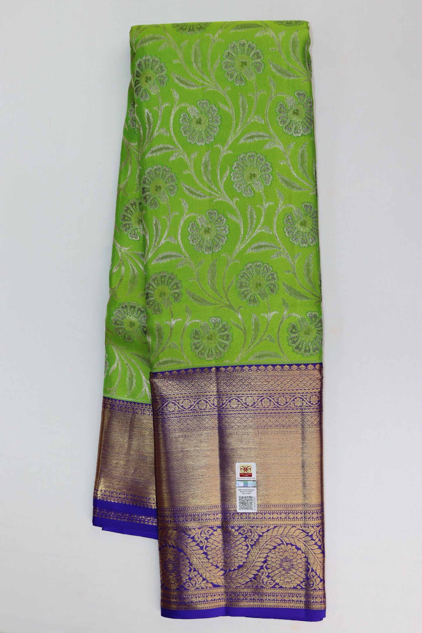 Lively Green Kanchipuram Silk Saree From Weavers and Best on Online