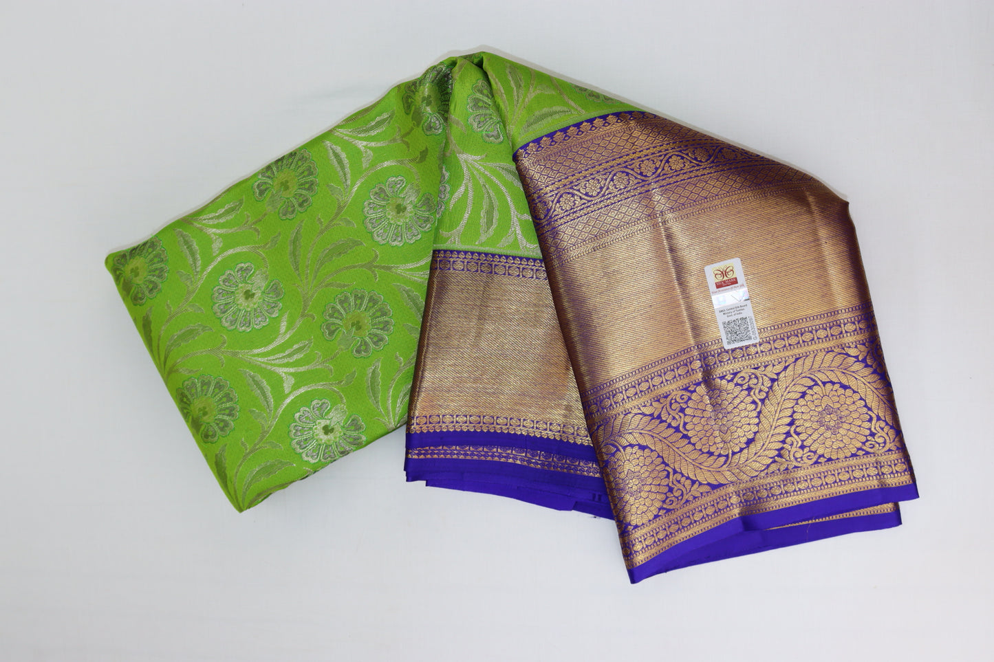 Lively Green Kanchipuram Silk Saree From Weavers and Best on Online