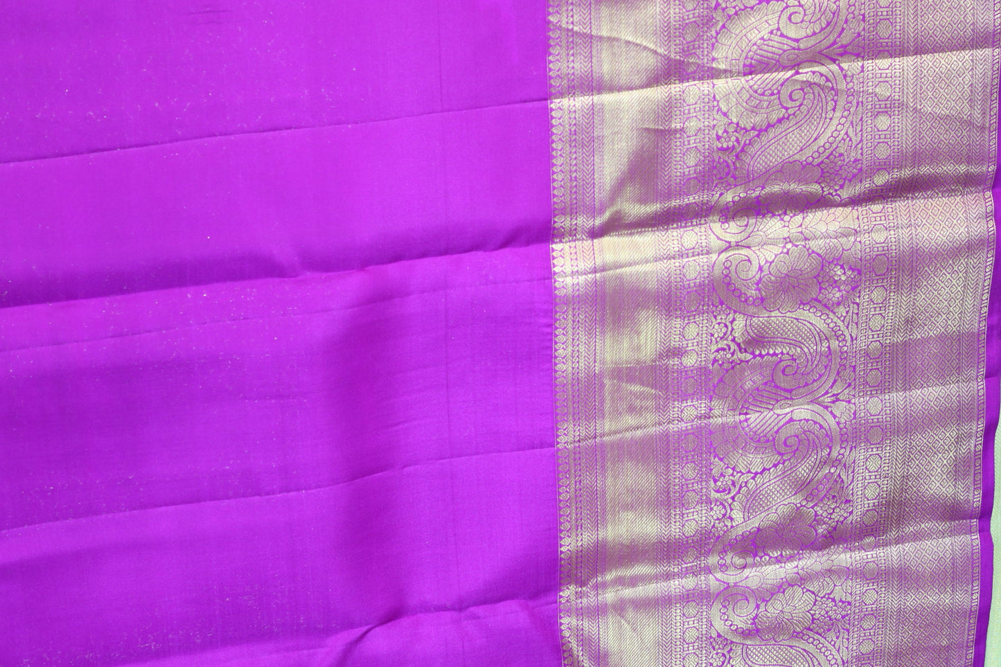 Stunning Leaf Green Pure Kanjipuram Saree From Weavers and Best on Online