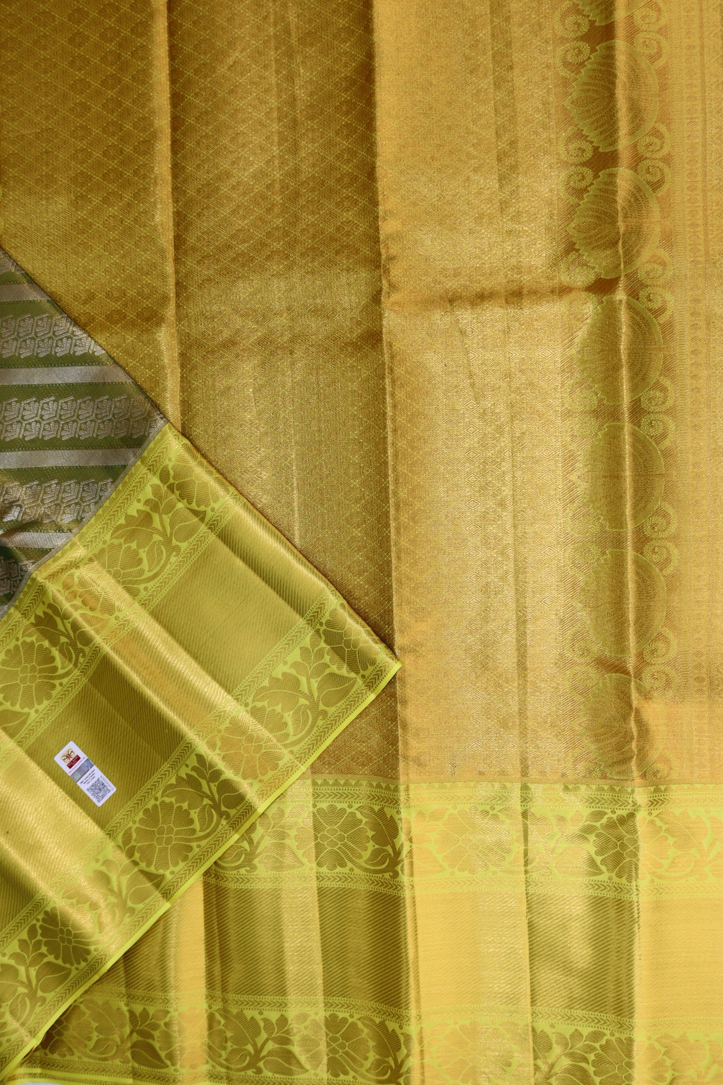 Graceful Green With Yellow Kanchipuram Silk Saree