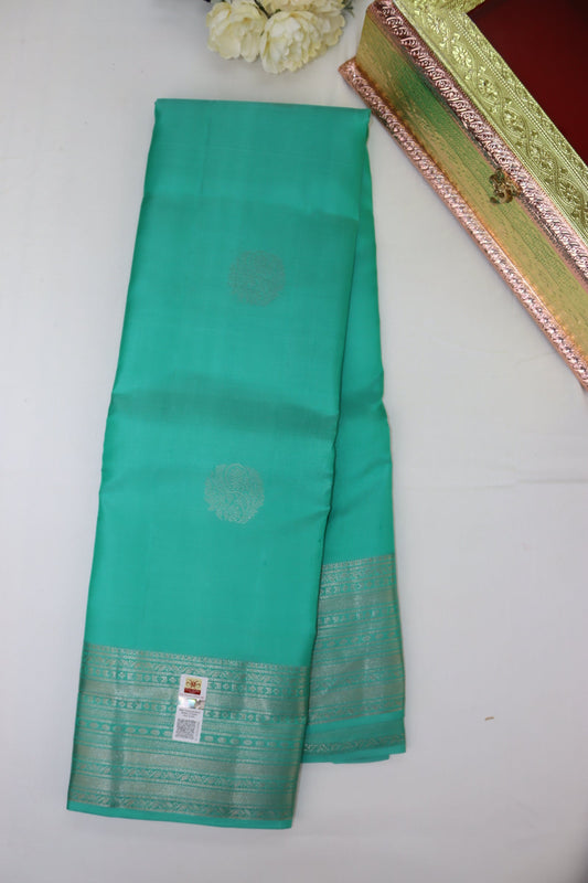 CaptivatingLight Green Pure Kanjipuram Saree From Weavers and Best on Online