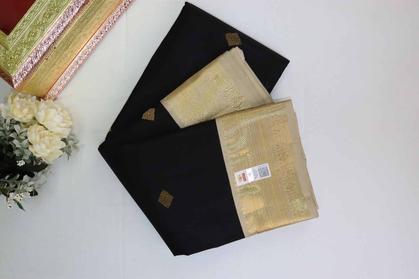 Opulent Black Pure Kanjipuram Saree From Weavers and Best on Online