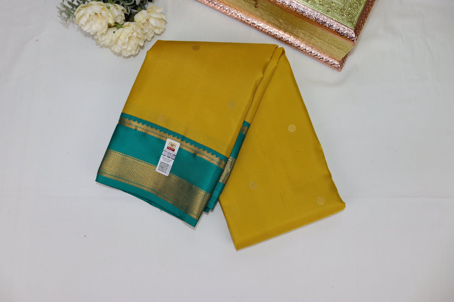 Amazing Yellow Pure Kanjipuram Saree From Weavers and Best on Online