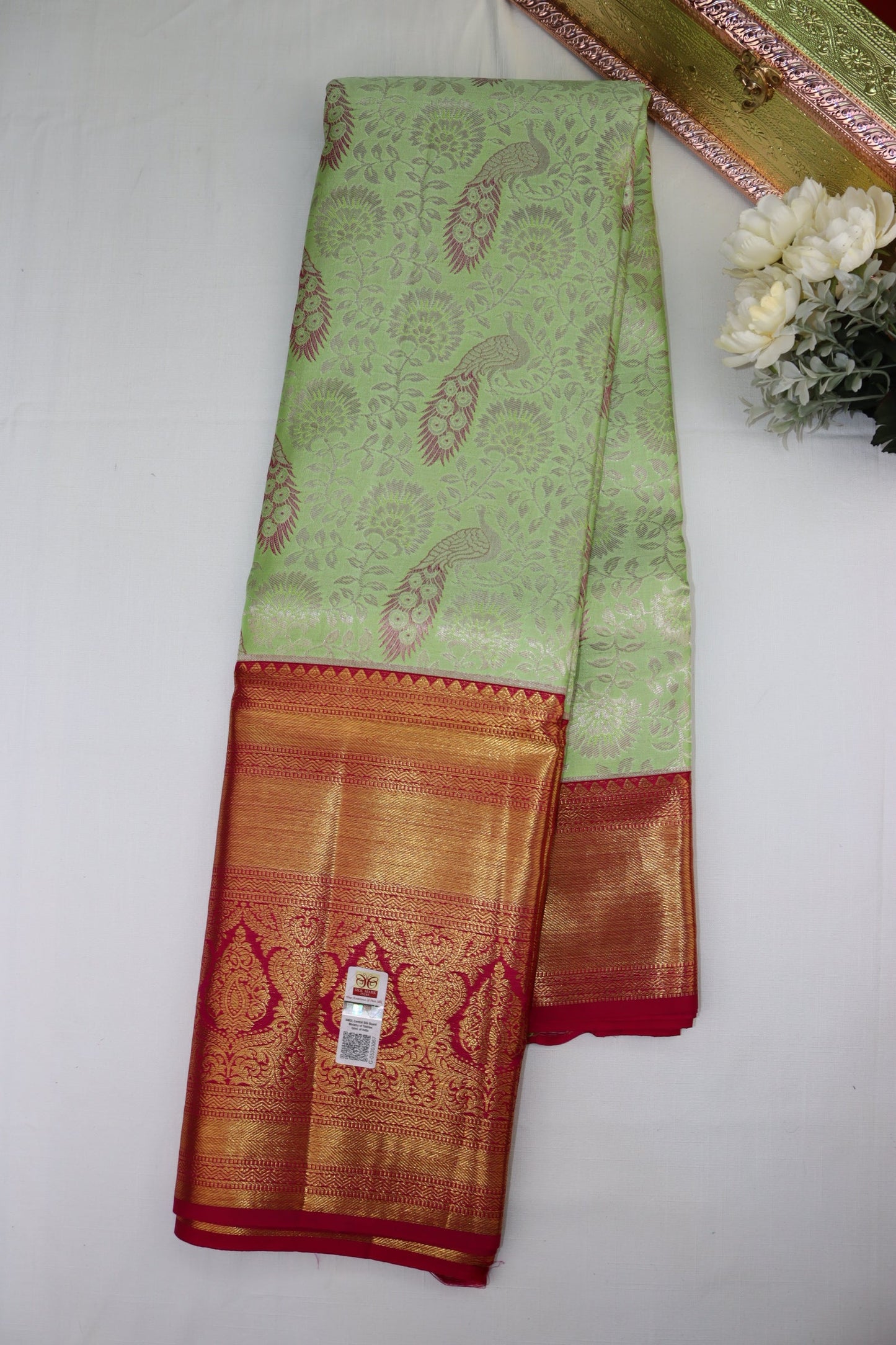 Mesmerizing Green Pure Kanjipuram Saree From Weavers and Best on Online