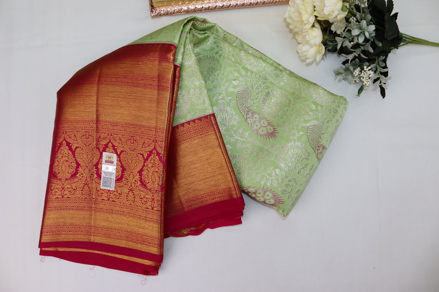 Mesmerizing Green Pure Kanjipuram Saree From Weavers and Best on Online