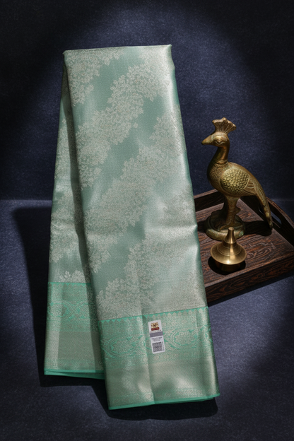 Beautiful Emerald Green Kanchipuram Silk saree