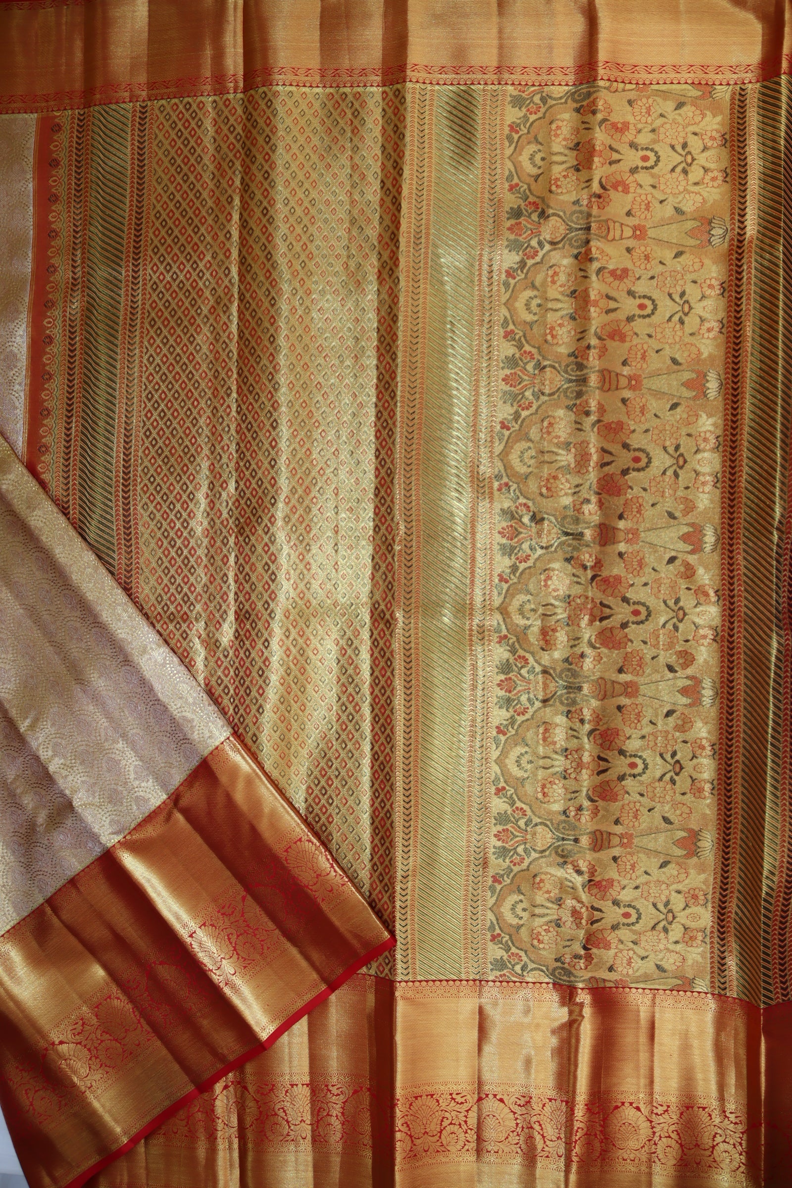 Stunning Cream Kanjipuram Saree From Weavers and Best on Online