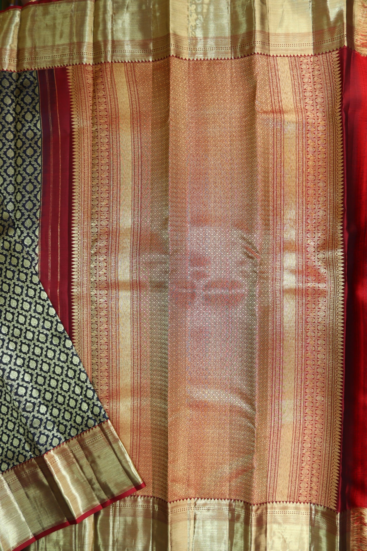 Royal Black Kanjipuram Saree From Weavers and Best on Online