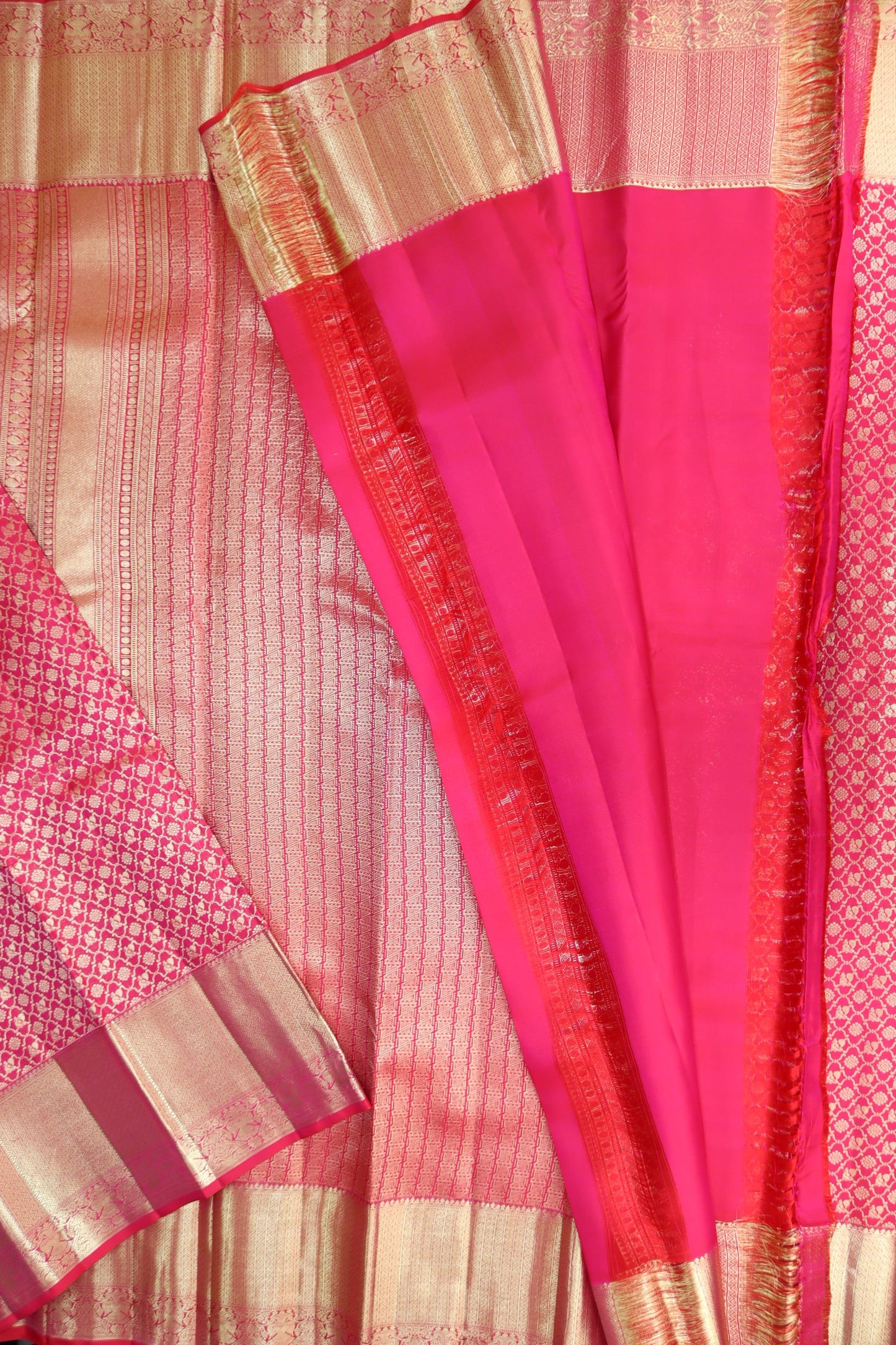 Graceful Red Kanjipuram Saree From Weavers and Best on Online