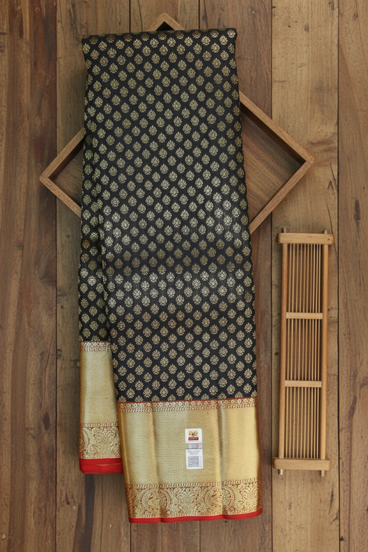 Lavish Dark Blue Kanjipuram Saree