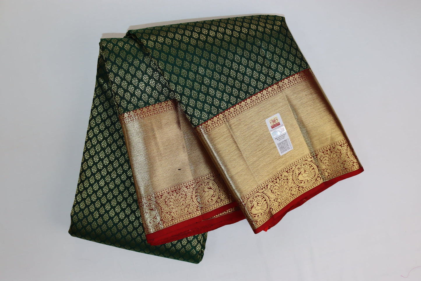 Enchanting Green Kanjipuram Saree From Weavers and Best on Online