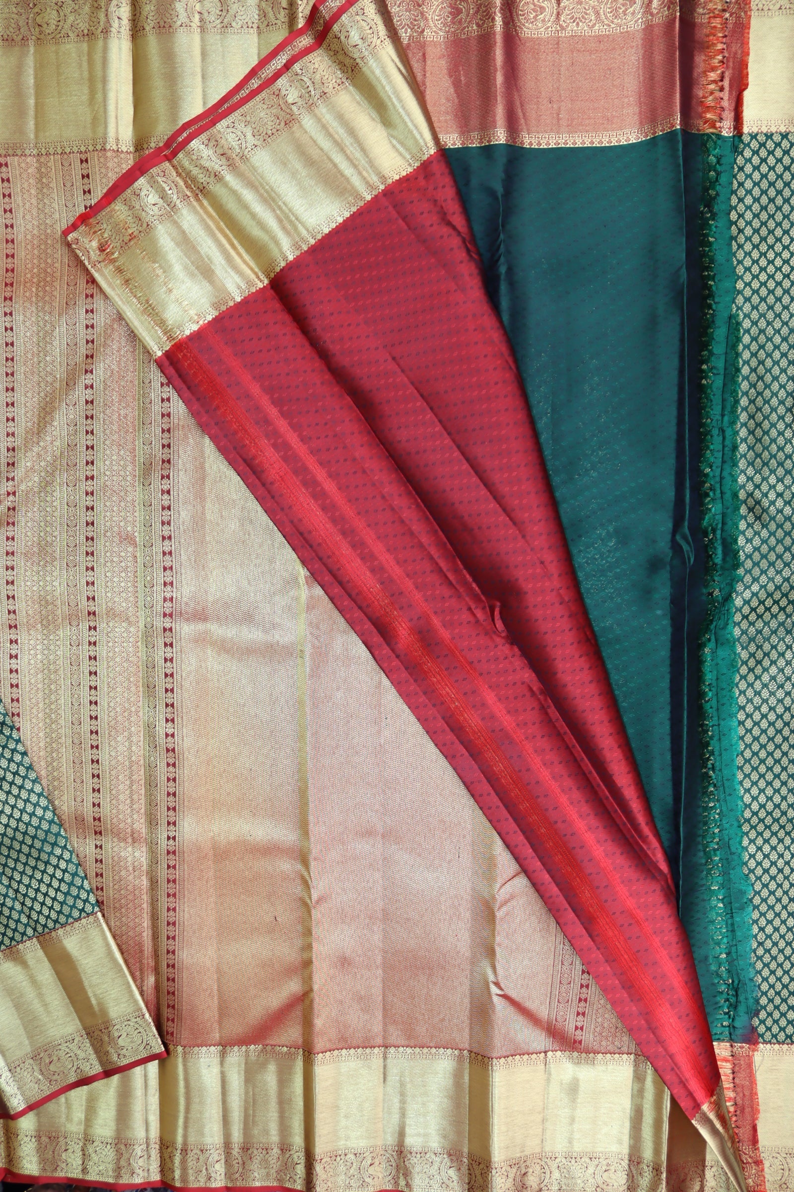 Enchanting Green Kanjipuram Saree From Weavers and Best on Online