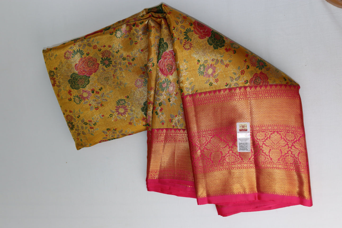 Traditional Yellow Kachipuram Silk saree From Weavers and Best on Online