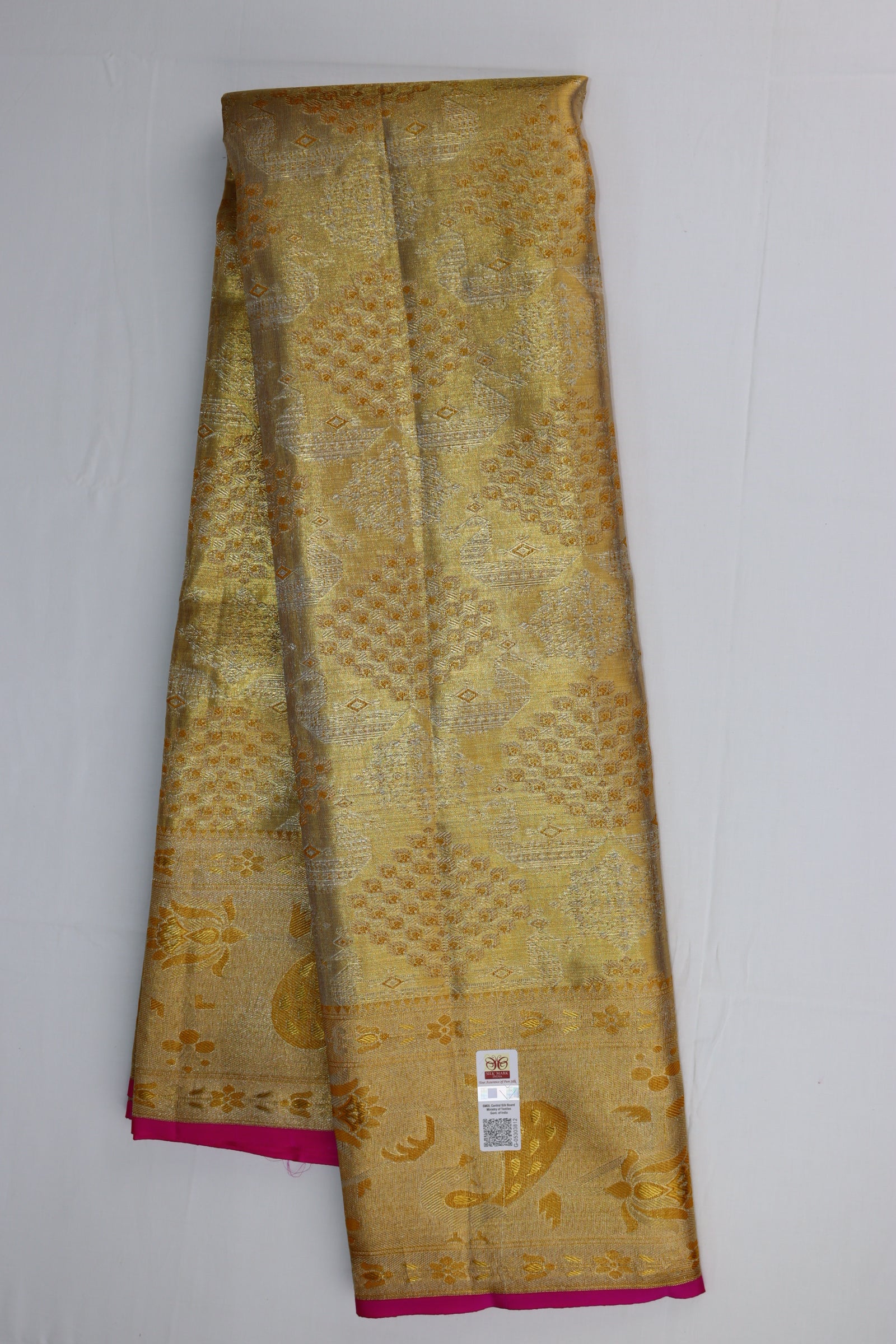 Lovely Gold Pure Kanjipuram Saree From Weavers and Best on Online