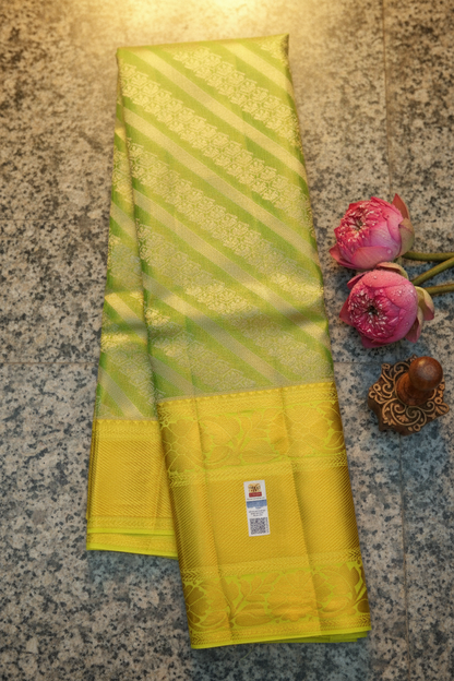 Exquisite Green Pure Kanjipuram Saree